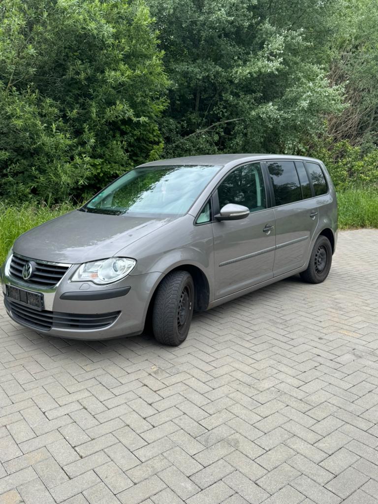 Volkswagen Touran 2010 1.4 TSI Essence, Autos, Volkswagen, Entreprise, Touran, Vitres électriques, Essence, Euro 5, Enlèvement
