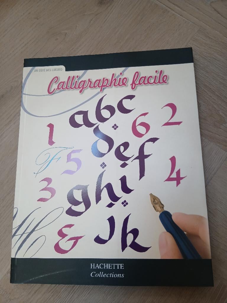 Livre calligraphie facile, Enlèvement ou Envoi, Comme neuf