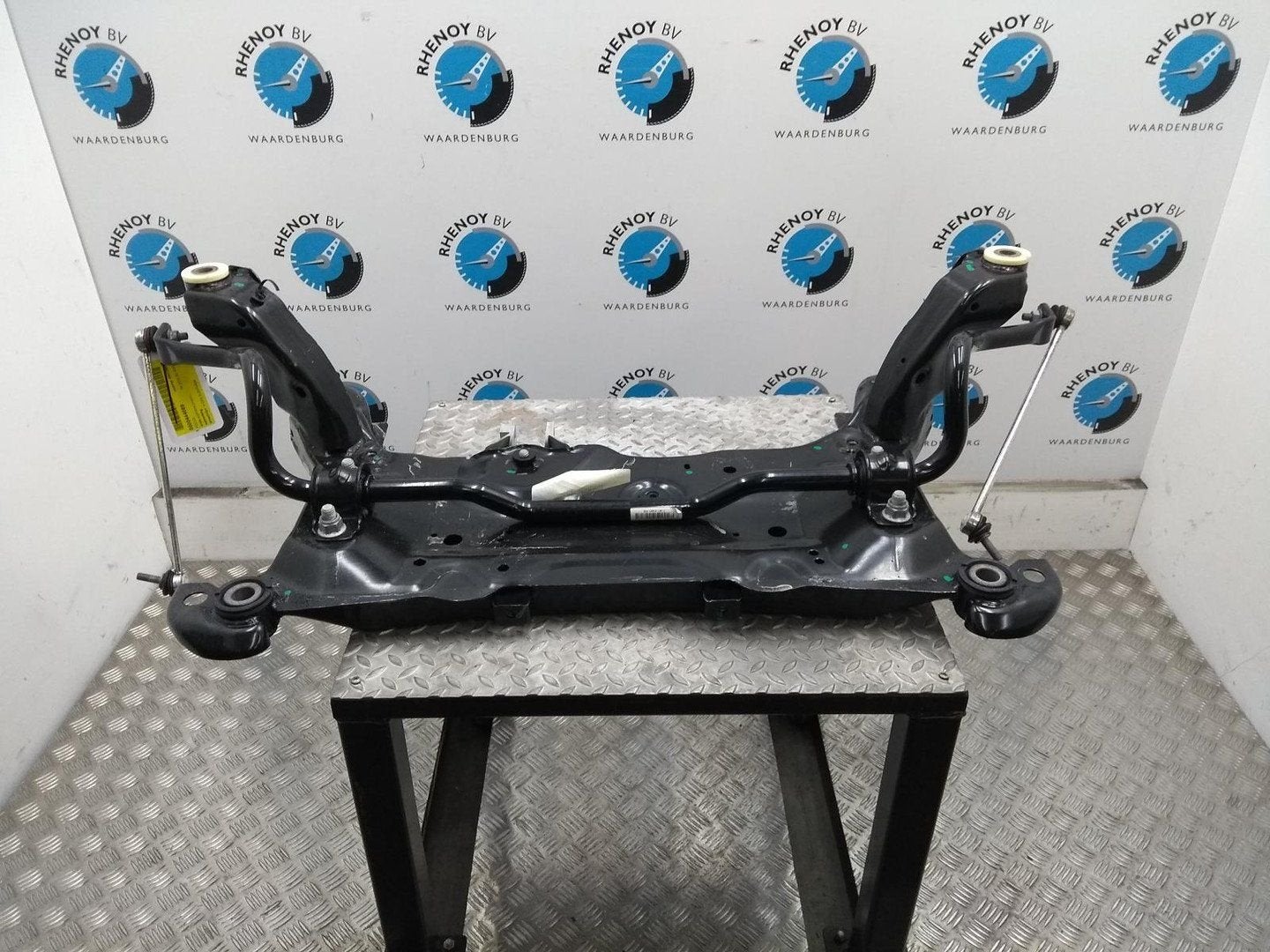 FORD FOCUS STYLE SUBFRAME VOOR 2016, Autos : Pièces & Accessoires, Autres pièces automobiles, Utilisé, ARN reconnu, Stiba membre