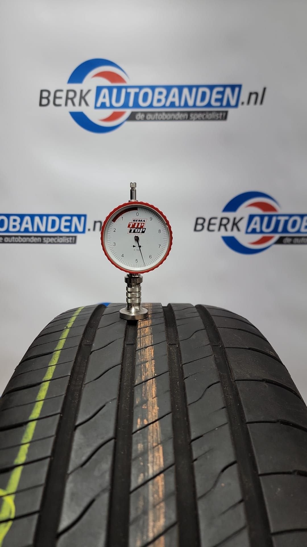 2x GoodYear EfficientGrip Performance 2 215/55 R18 99V XL 21, Auto-onderdelen, Banden en Velgen, 18 inch, -, -, Ophalen of Verzenden