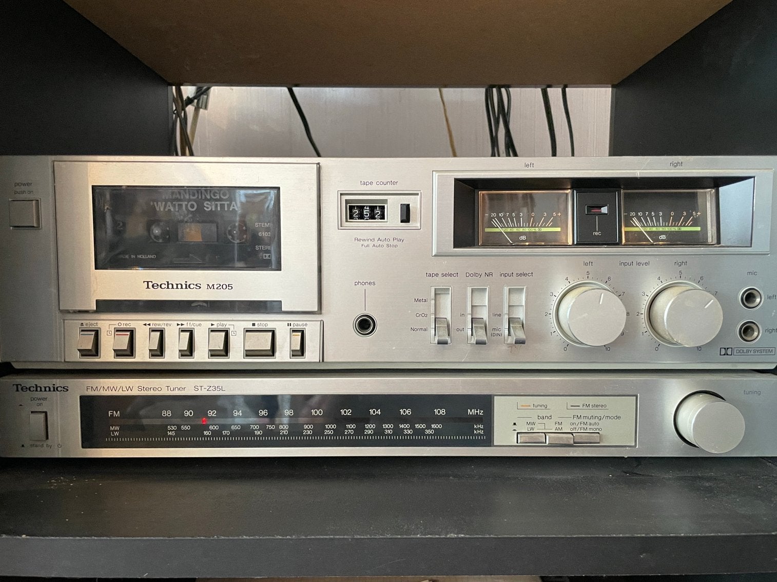 Lecteur cassette Vintage Technics RS-M205 + tuner ST-Z35L, TV, Hi-fi & Vidéo, Decks cassettes, Enlèvement, Simple, Autres marques