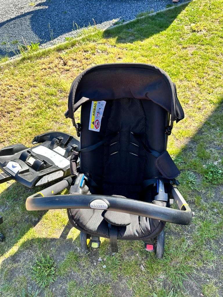 Doona kinderwagen, autostoel + Isofix, Enfants & Bébés, Buggys, Enlèvement, Utilisé, Autres marques