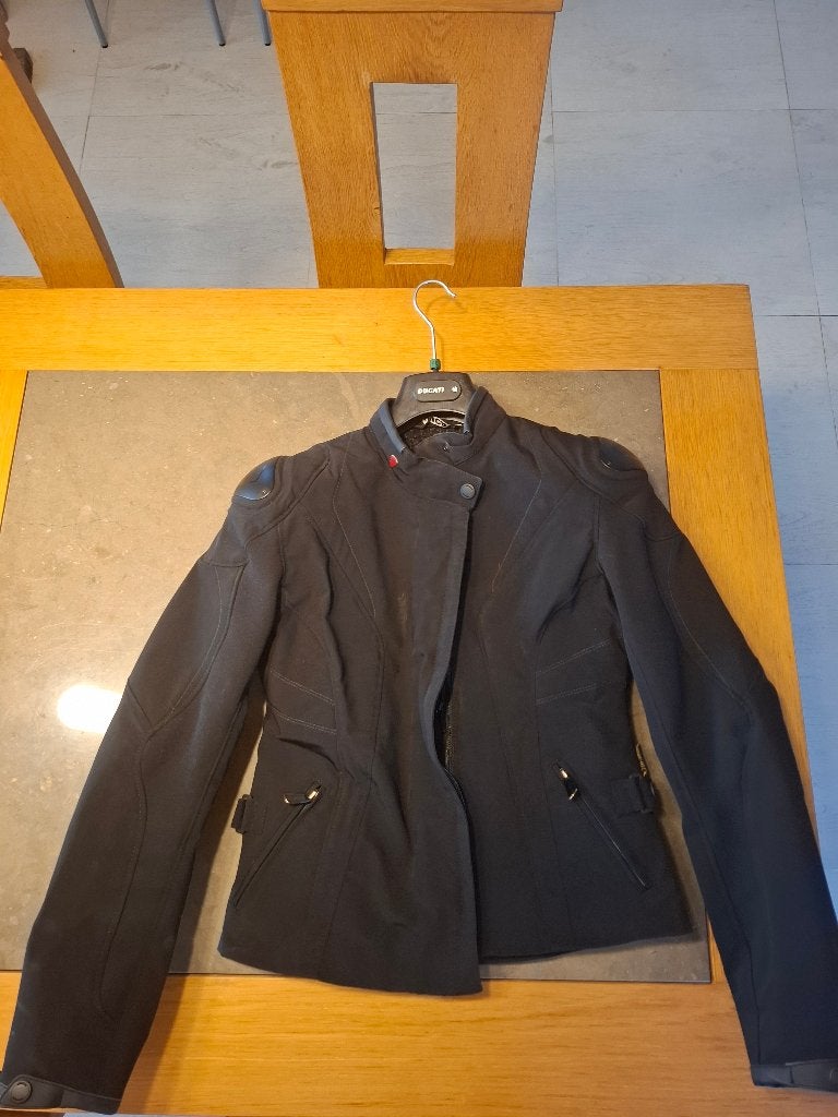 A vendre veste moto femme Ducati, Motoren, Kleding | Motorkleding, Ophalen, Dainese, Overige typen, Dames