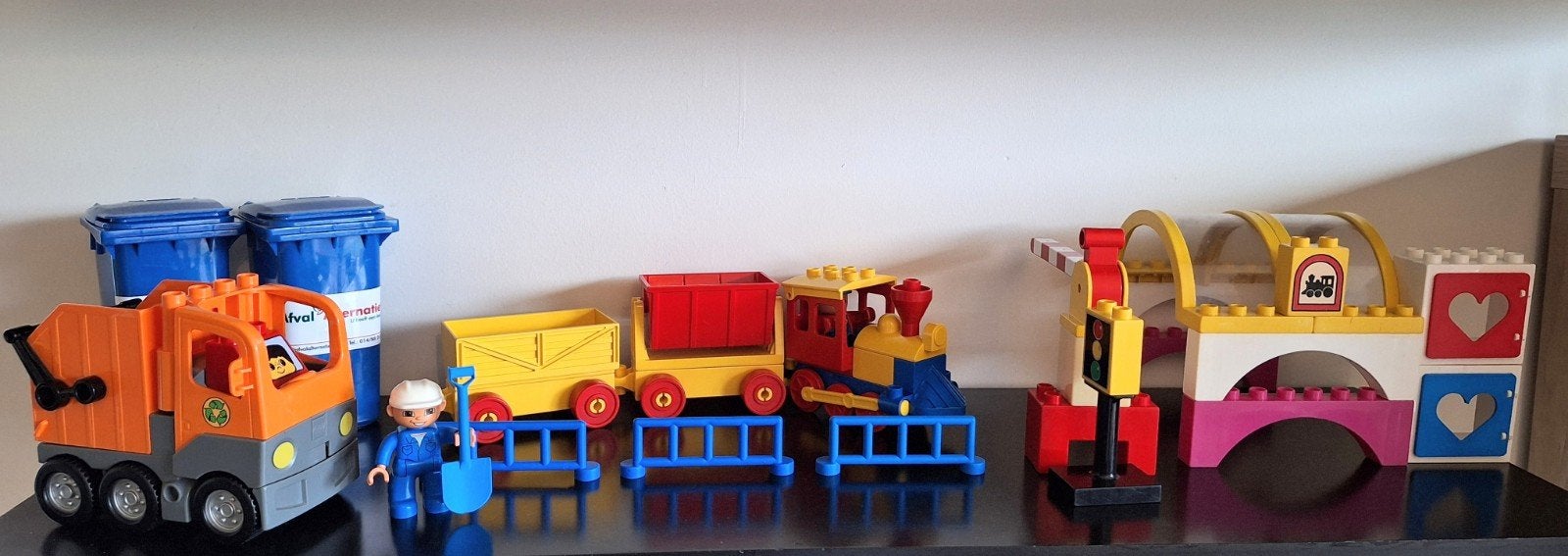 duplo trein, verkeerslicht/bordbord, tunnel, vuilniswagen..., Kinderen en Baby's, Ophalen, Duplo