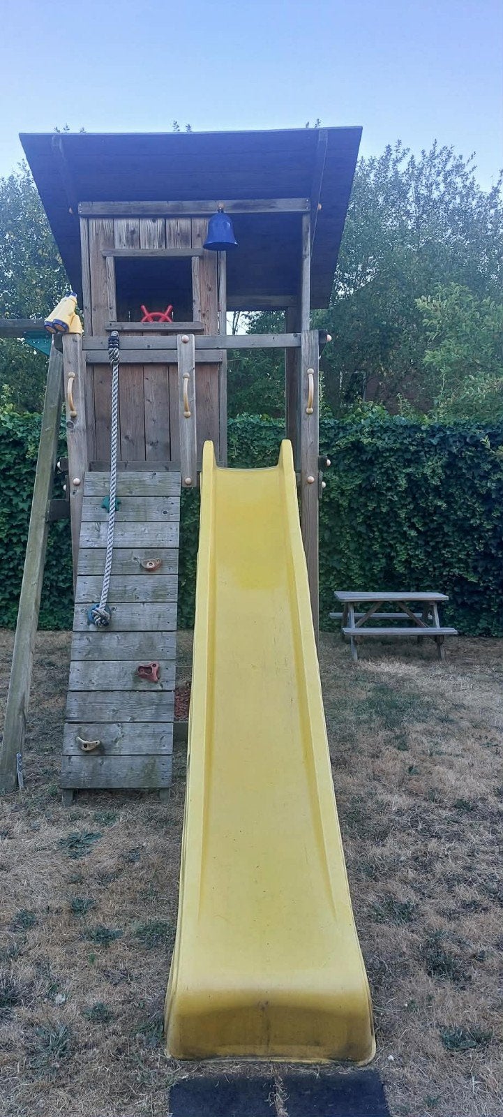 Speeltoren, Ophalen, Gebruikt, Glijbaan