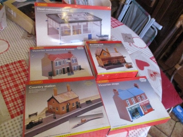 5 maquettes pour trains électriques., Enlèvement ou Envoi, Neuf