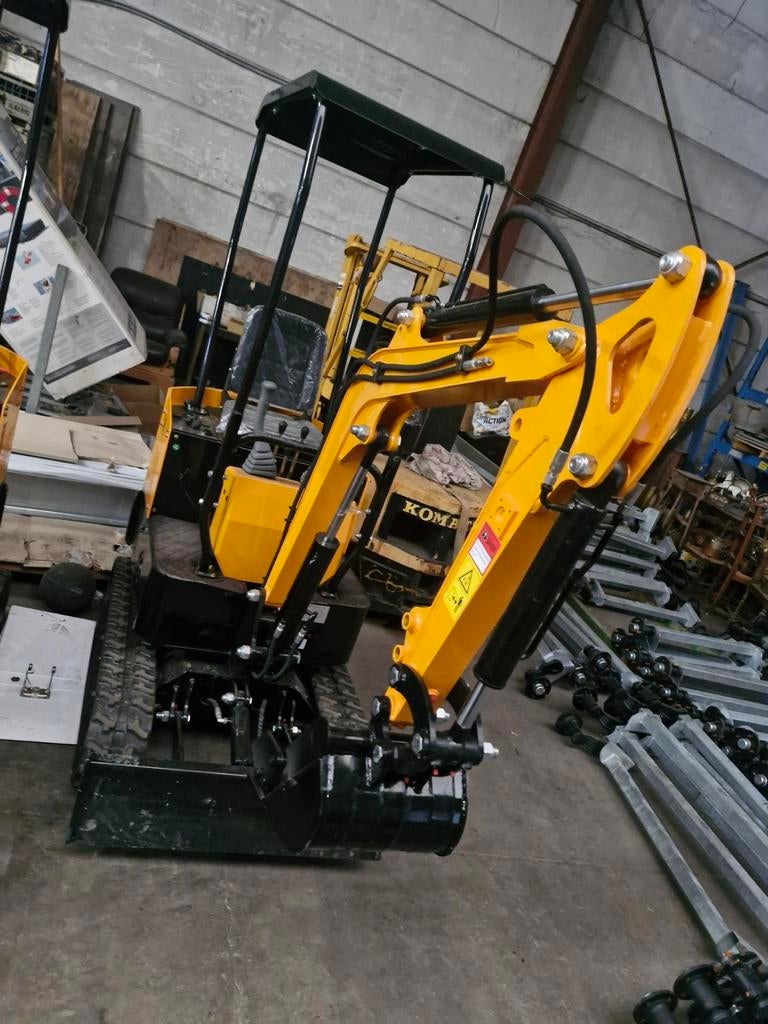 Mini pelle 1000kg avec 40heures etat neuve