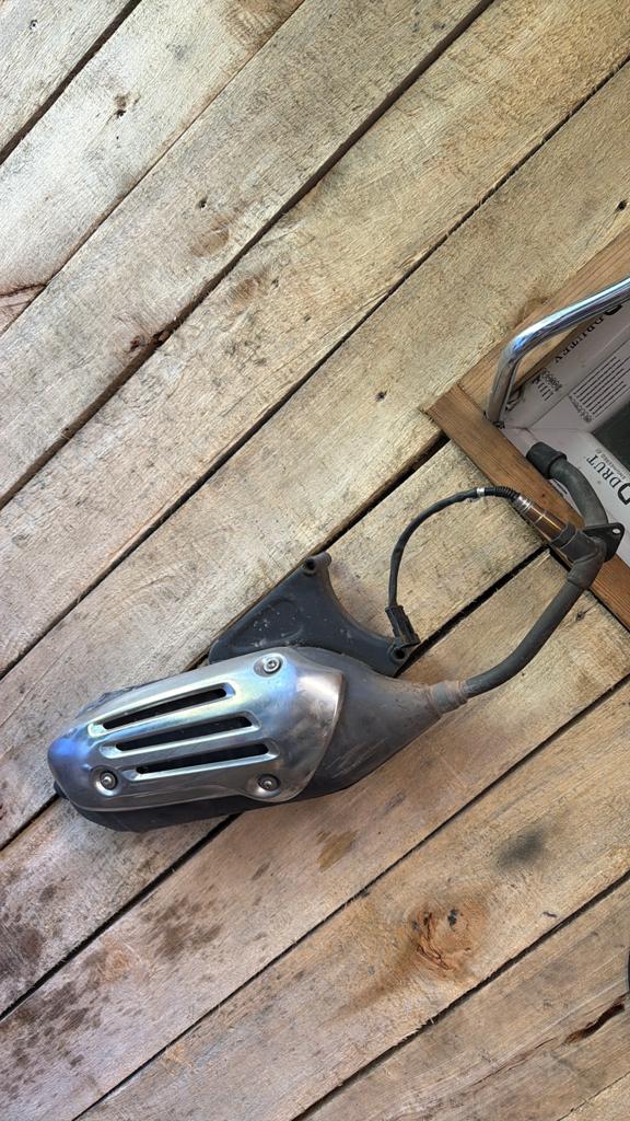 Vespa sprint uitlaat met sensor, Ophalen, Zo goed als nieuw