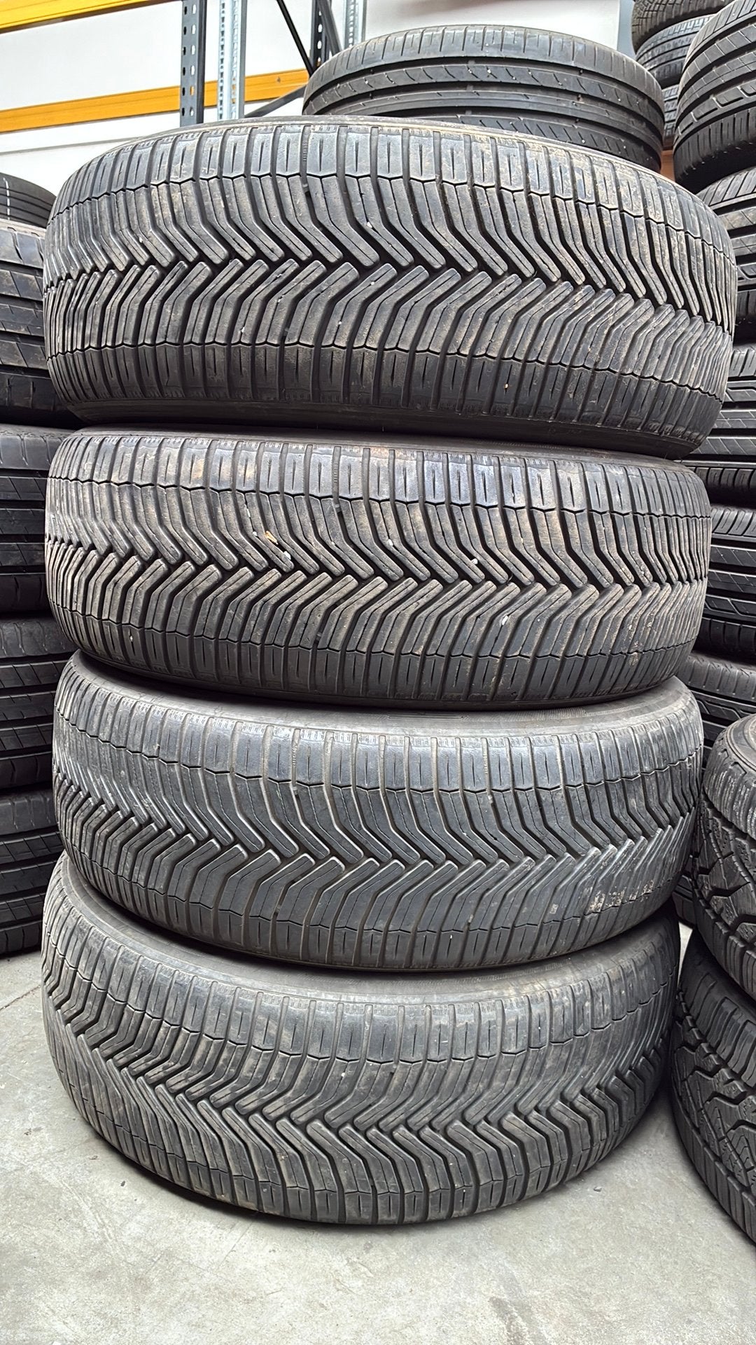 2356018 235/60/18 235/60R18 4 saisons, marque Michelin, Enlèvement