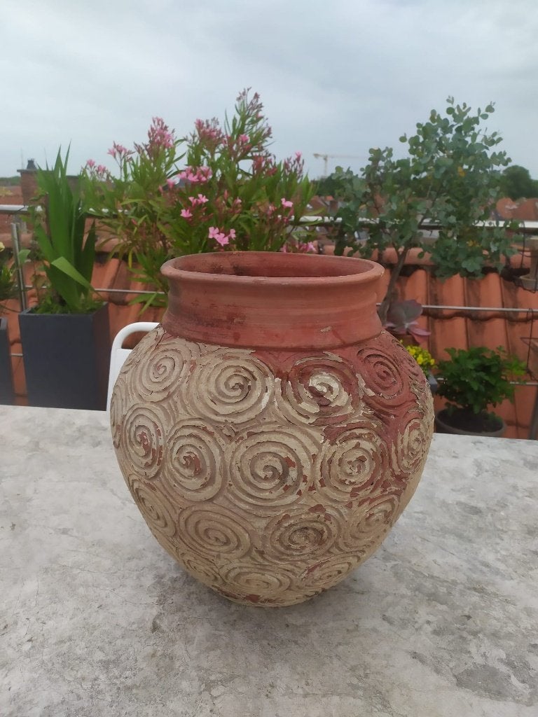 Imposante poterie texturée en terre cuite  Vase cache-pot, Antiquités & Art, Enlèvement