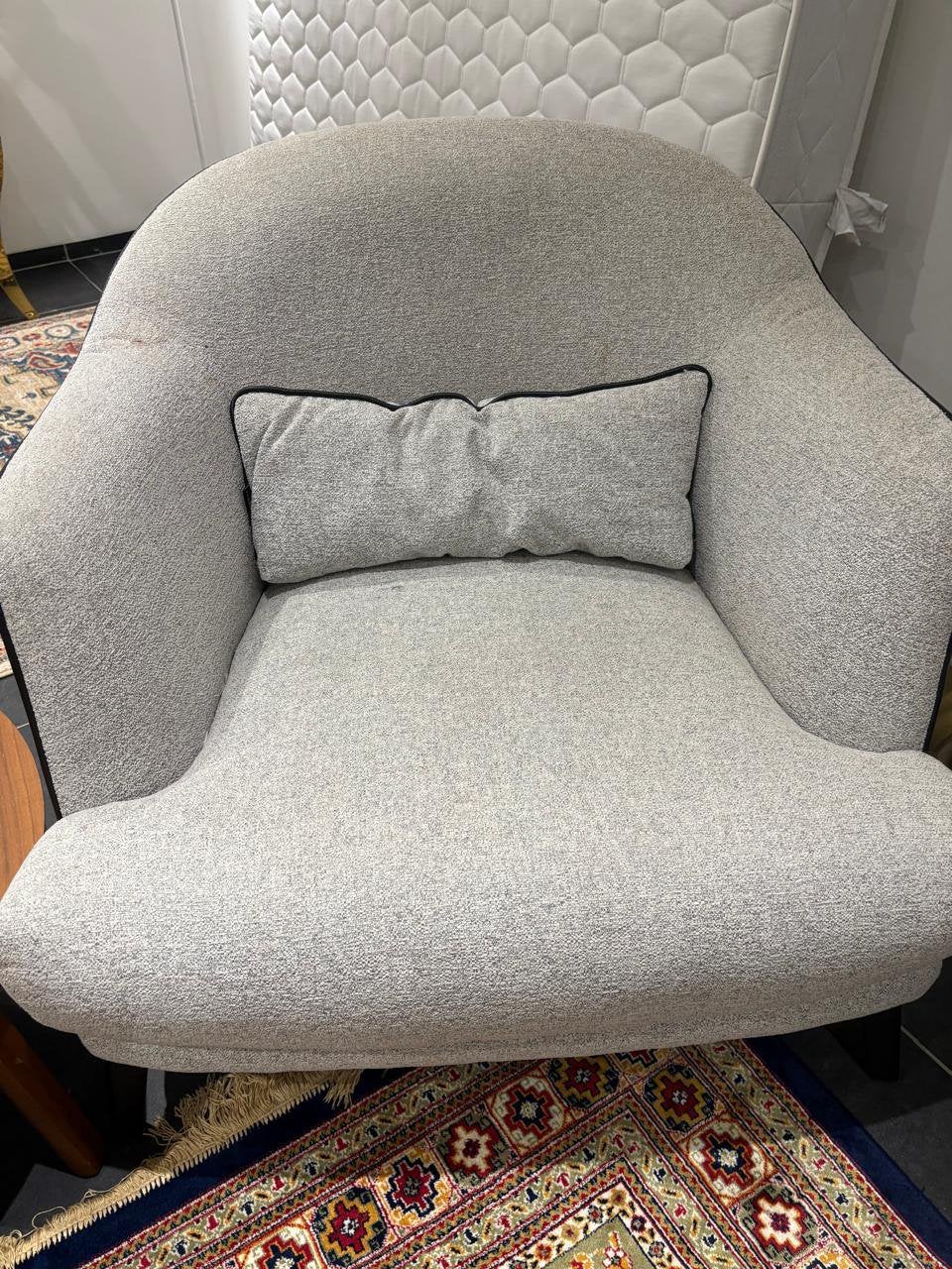 Fauteuil design moderne en tissu, Ophalen, Zo goed als nieuw