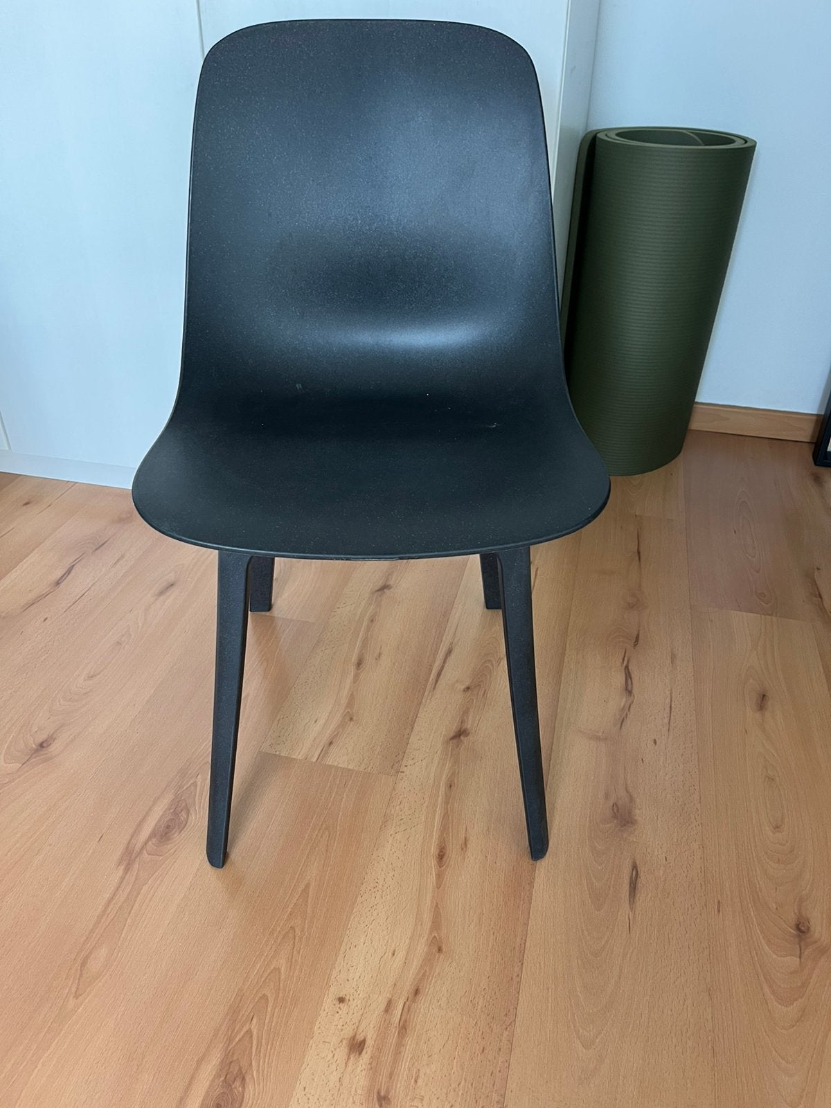 Stoel Ikea, Ophalen, Kunststof, Zwart, Zo goed als nieuw