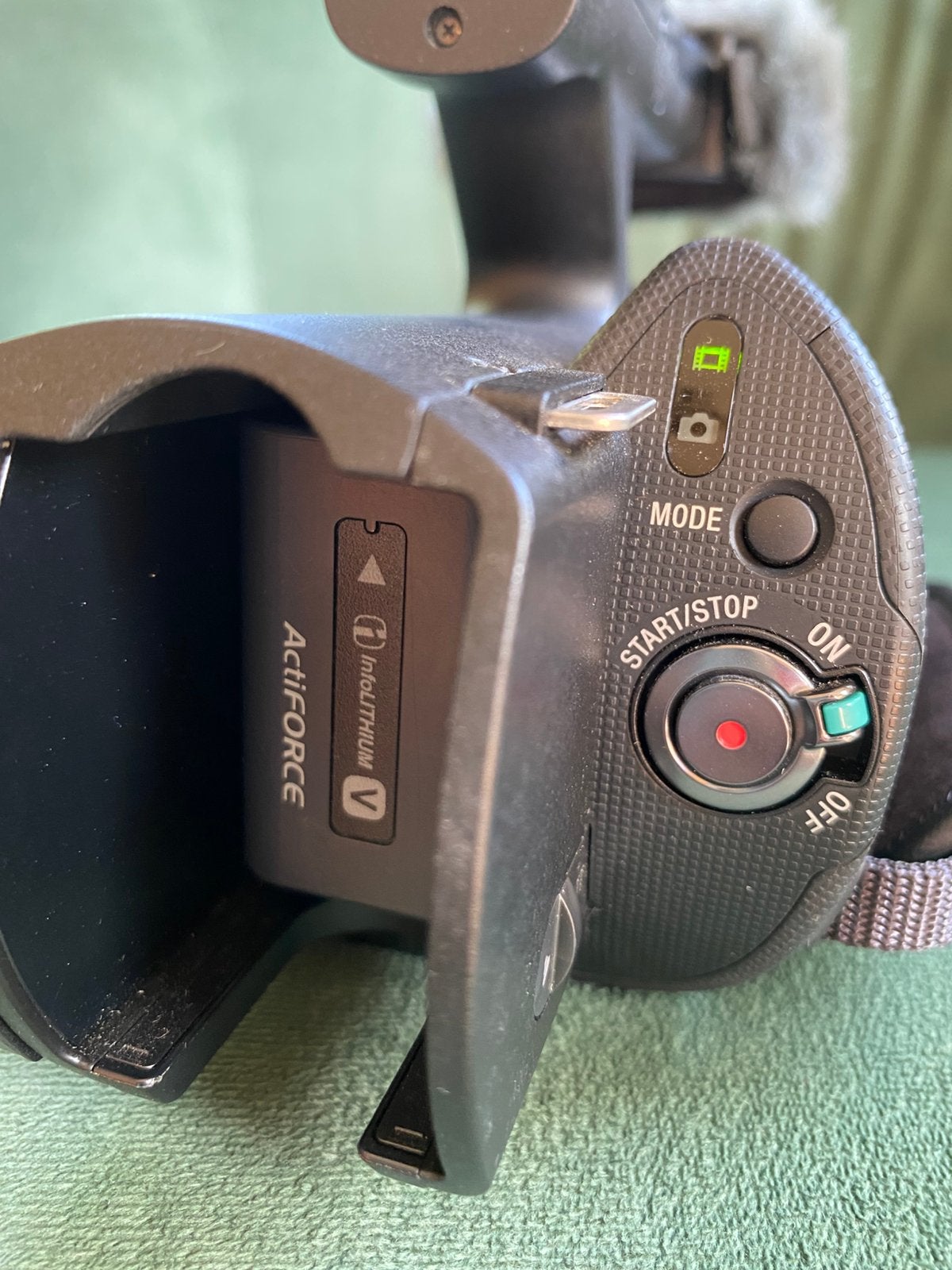 Sony camescope Handycam NEX-VG10, Audio, Tv en Foto, Ophalen, Full HD, Zo goed als nieuw, 8 tot 20x