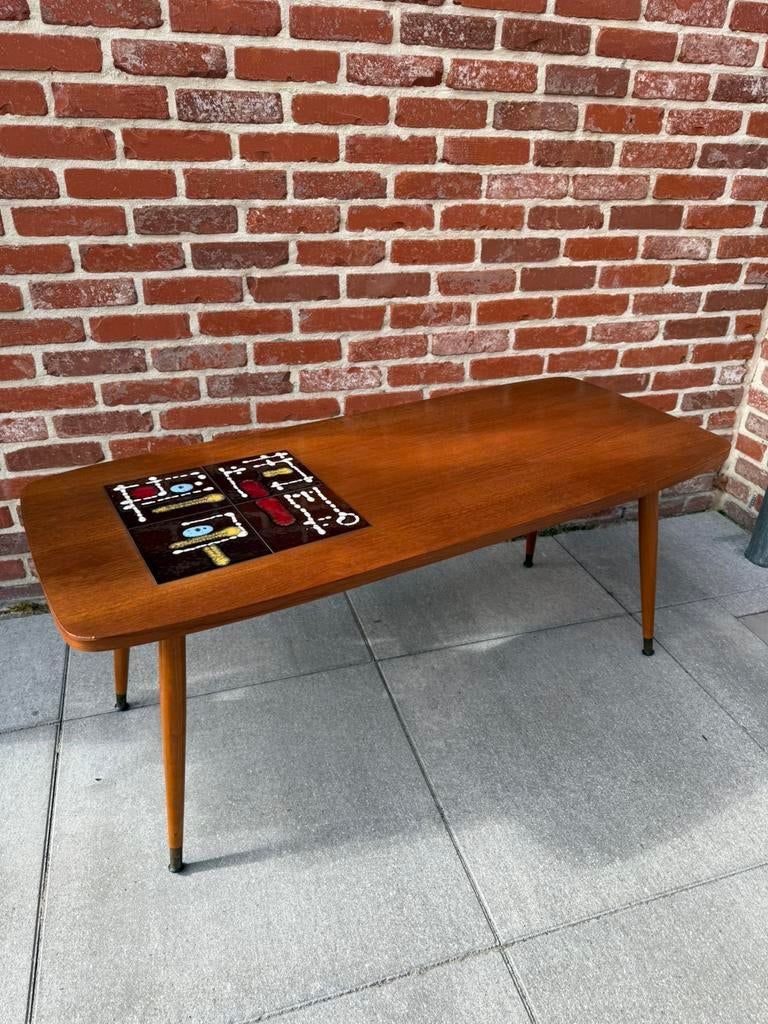 Vintge salontafel met keramiek inleg, Huis en Inrichting, Ophalen