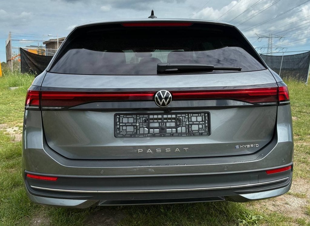 Volkswagen Passat Variant 1.5 eHybrid 165 KW Massage 2025, Auto's, Stof, 1498 cc, Euro 6, 4 cilinders