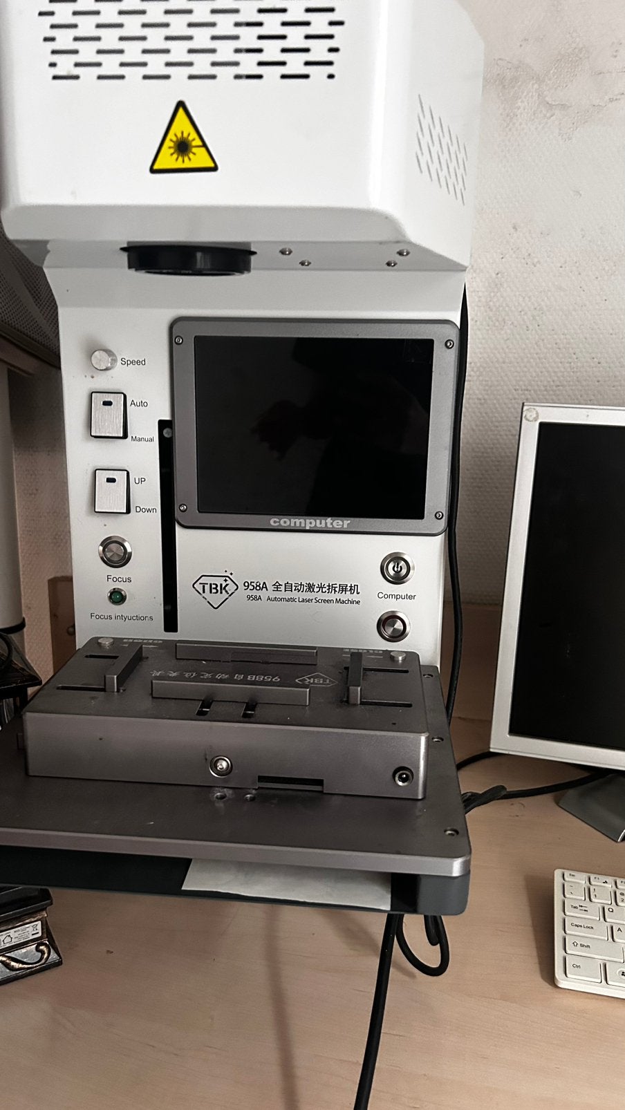TBK 958A Automatische Laser Screen Machine, Computers en Software, Desktop Pc's, Ophalen, Zo goed als nieuw