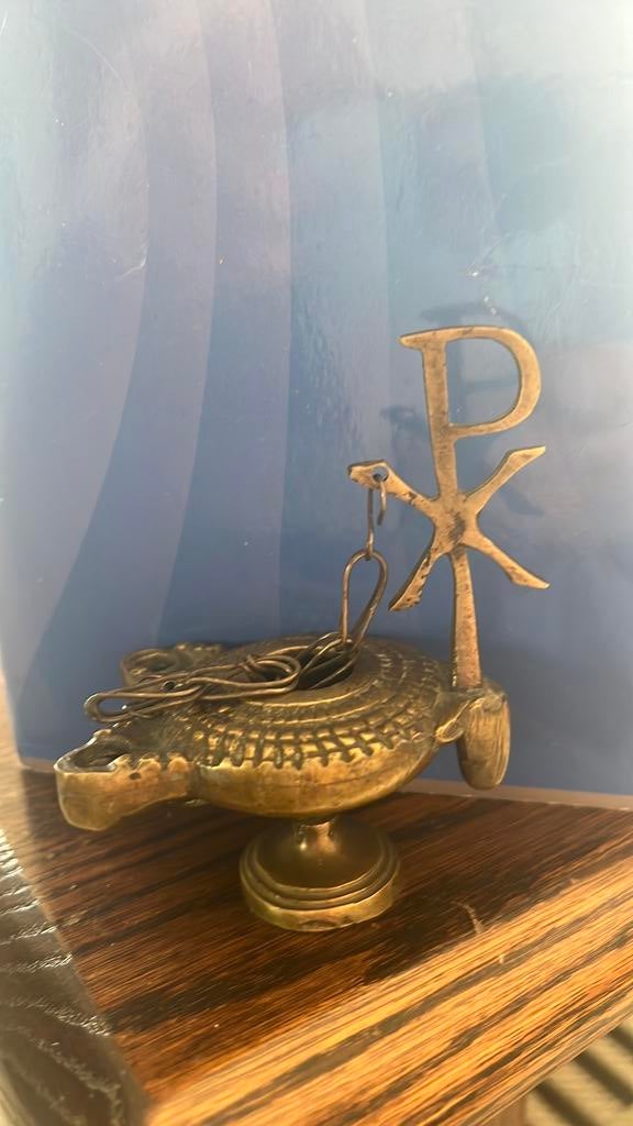 Antieke Miniatuur Bronzen Olielamp met Chi Rho Symbool, Antiek en Kunst, Antiek | Kandelaars, Ophalen of Verzenden