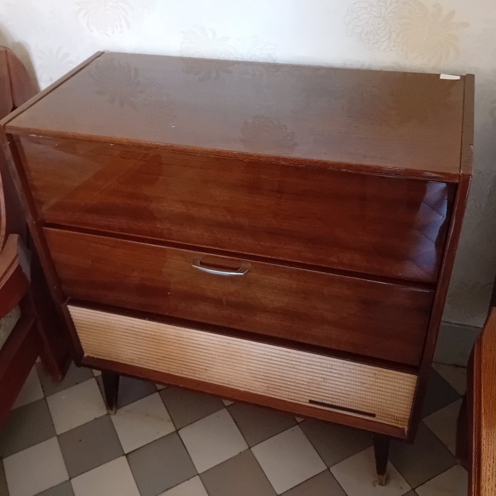 Ancien meuble avec radio et tourne-disque, Enlèvement