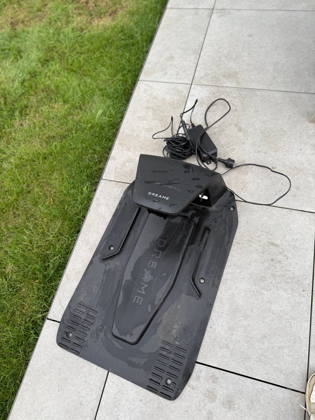 Station de recharge Dreame pour tondeuse à gazon robotisée, Jardin & Terrasse, Tondeuses à gazon, Enlèvement, Utilisé