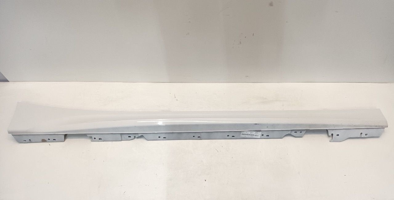 Sideskirt rechts BMW M1, Onderdelen@venauto.nl, Van der Ven Autorecycling B.V., Gebruikt, Ettenseweg 76, 4706 PB Roosendaal, The Netherlands