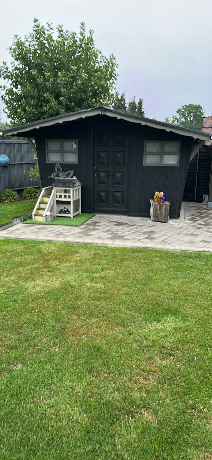Zoek iemand die mijn tuinhuisje kan verniewen buitenkant, Tuin en Terras, Ophalen, Zo goed als nieuw, Hout