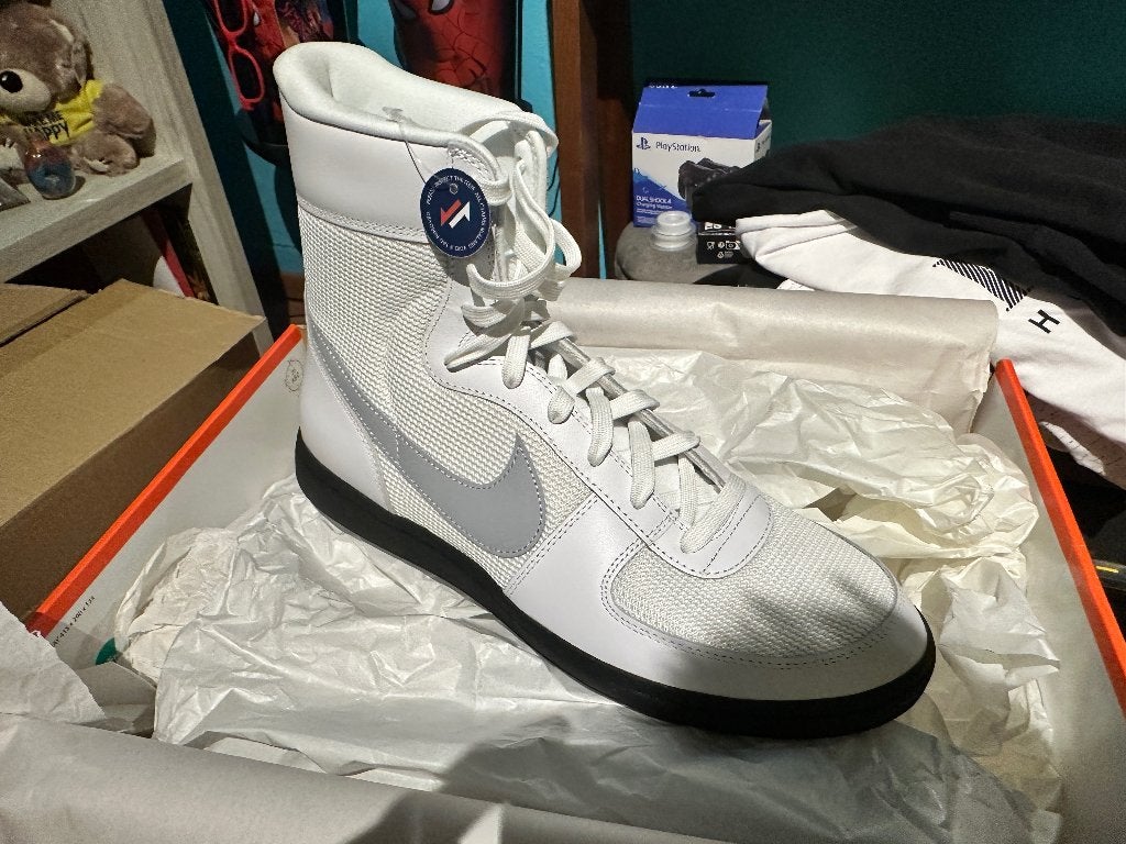 Stranger Things schoenen (Nike limited edition), Ophalen of Verzenden, Nieuw