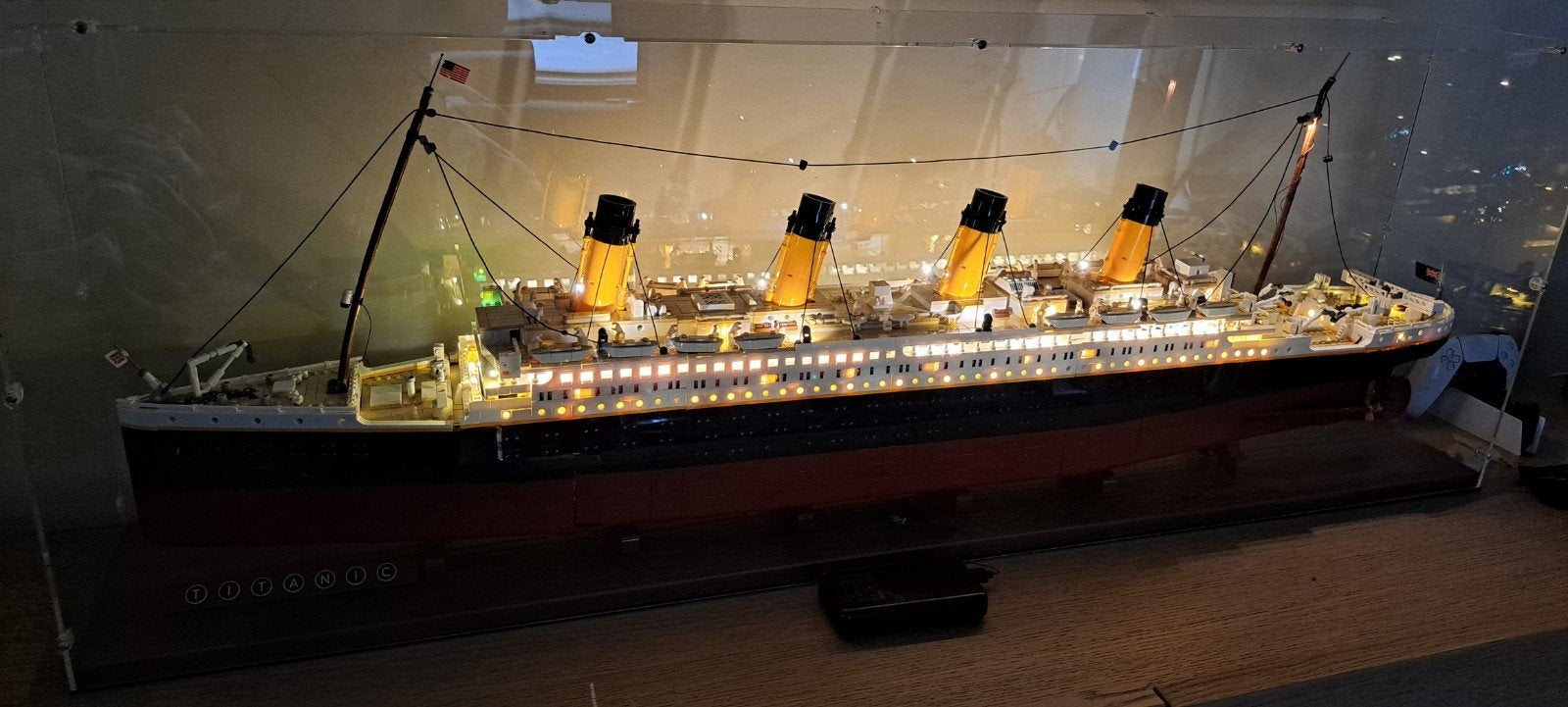 Lego titanic met vitrine en licht, Ophalen, Compleet, Lego