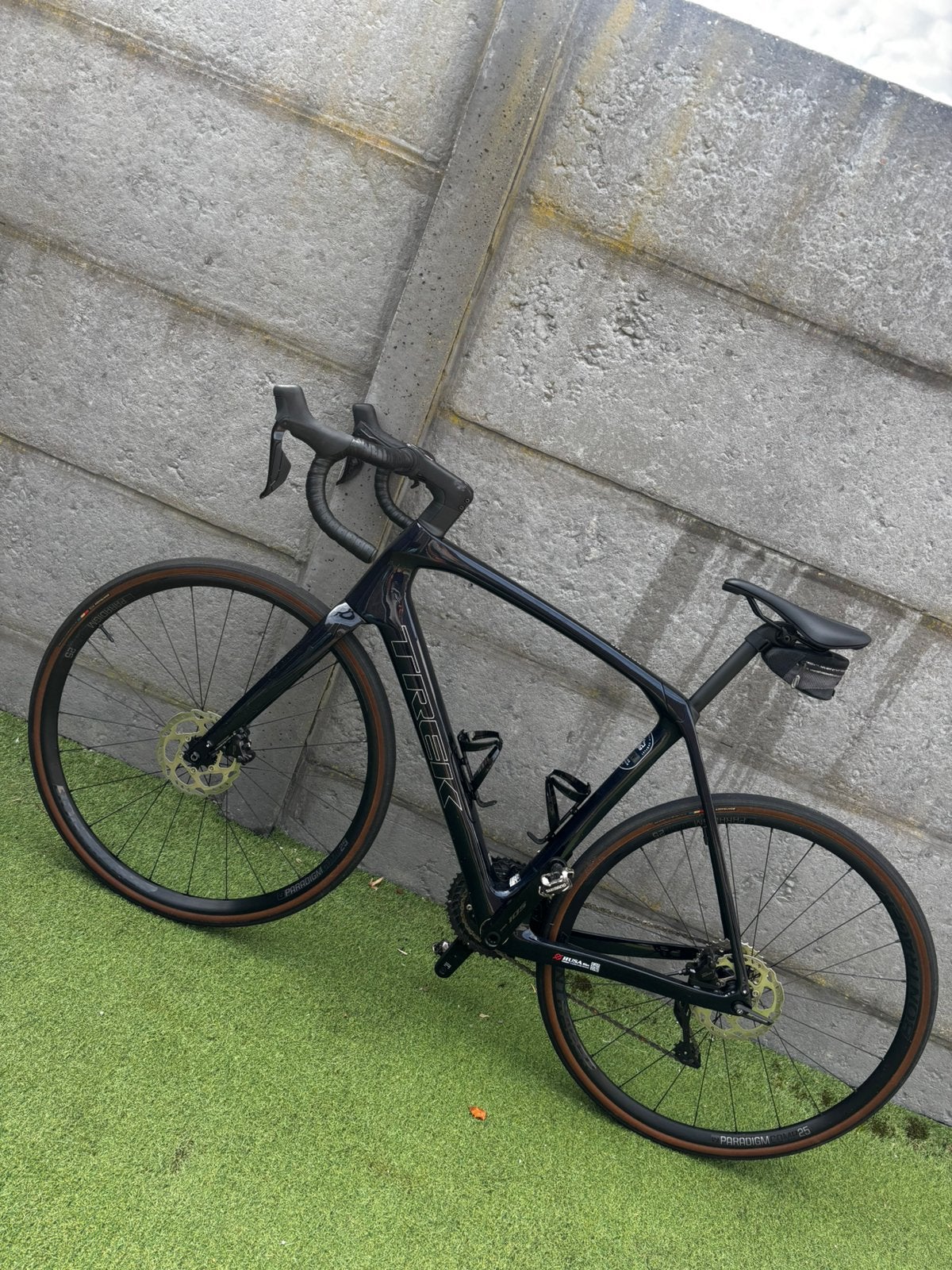 Trek Madone SL 5 Gen 8 Carbon Shimano 105 12 vitesses Disque, Enlèvement, Comme neuf
