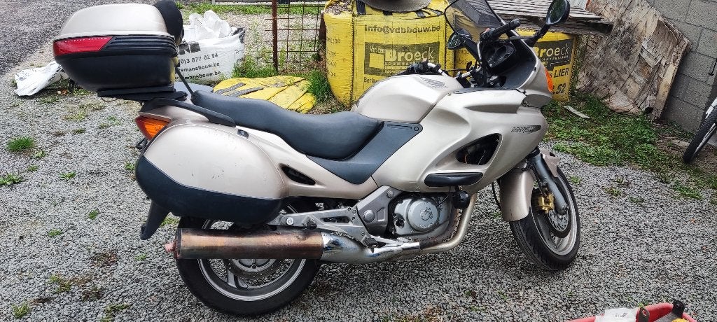 Honda Deauville 650 1998, Motoren, Motoren | Honda, Cardan-aandrijving, 2 cilinders, Motorrijbewijs A, Gebruikt