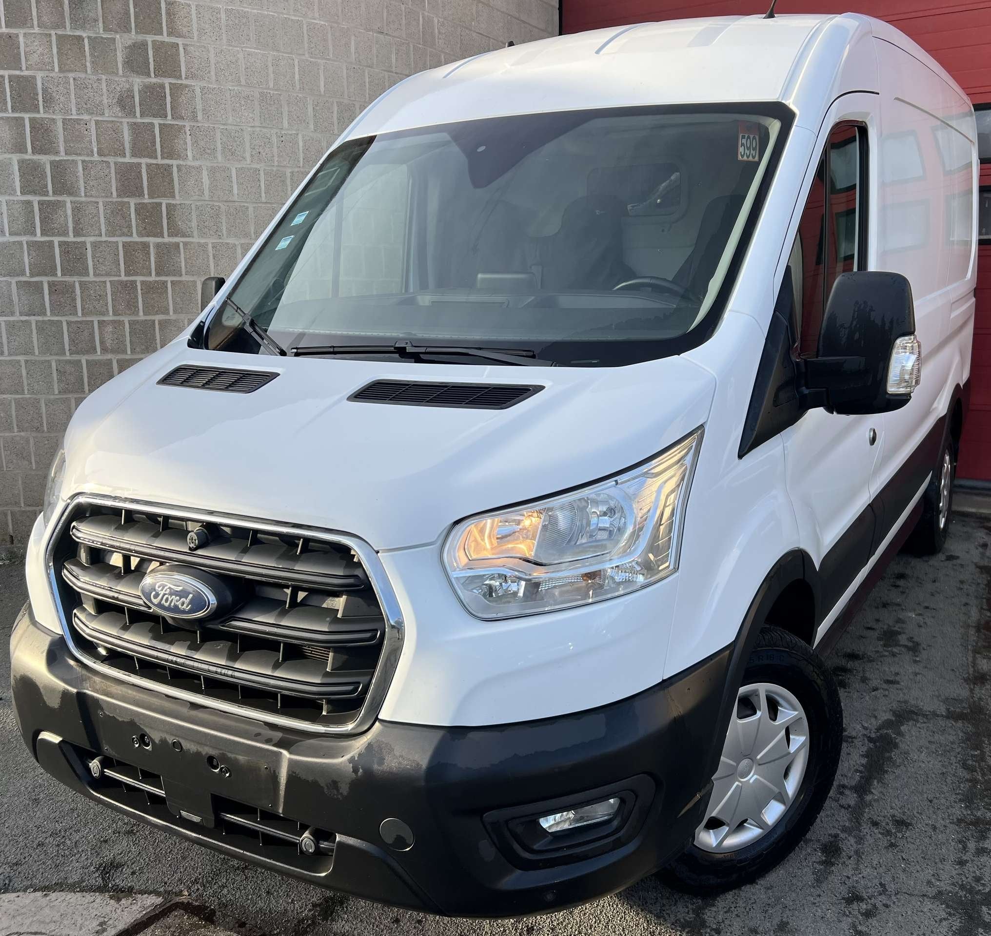Ford Transit 2.0 TDCi L2H2 AWD Ambiente + CAMÉRA + NAVI, Achat, Euro 6, Entreprise, 3 places
