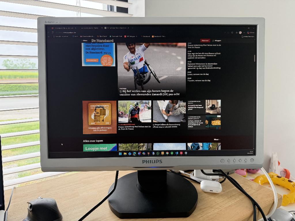 Philips Brilliance 240SW9 — 24" WUXGA monitor, Philips, Gebruikt, Full HD, 60 Hz of minder