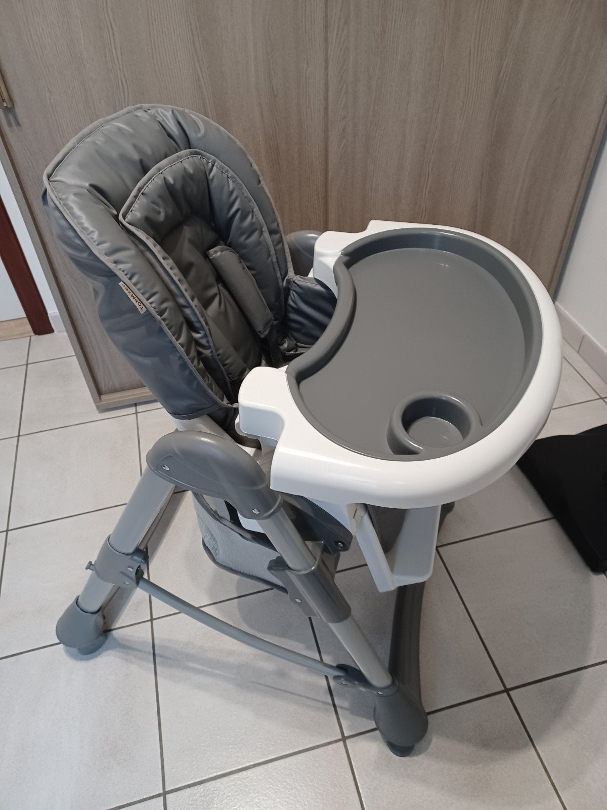 Kinderstoel Topmark, Kinderen en Baby's, Kinderstoelen, Zo goed als nieuw, Inklapstoel, Afneembaar eetblad, Stoelverkleiner, Ophalen