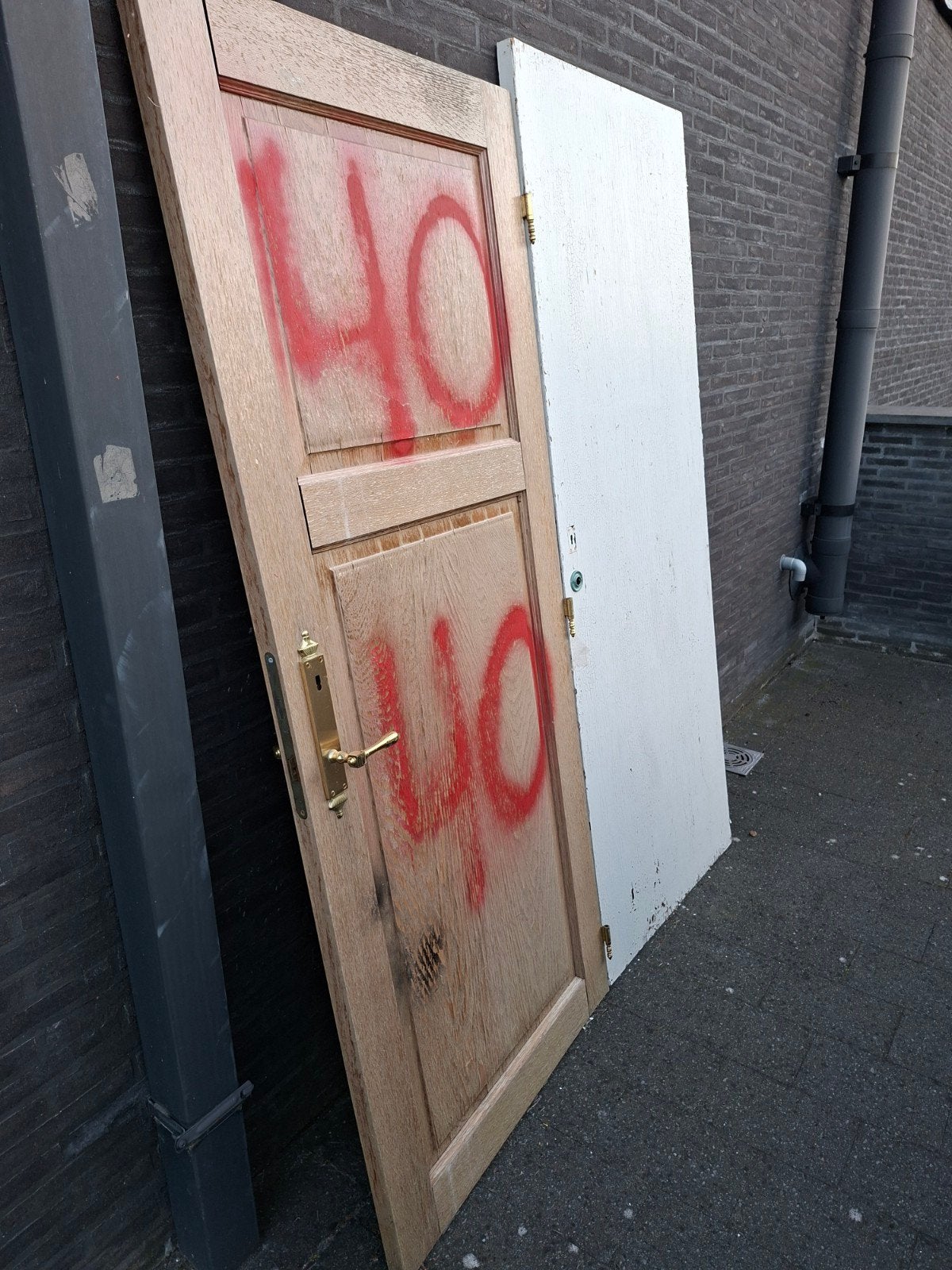 2 deuren gratis af te halen., Enlèvement
