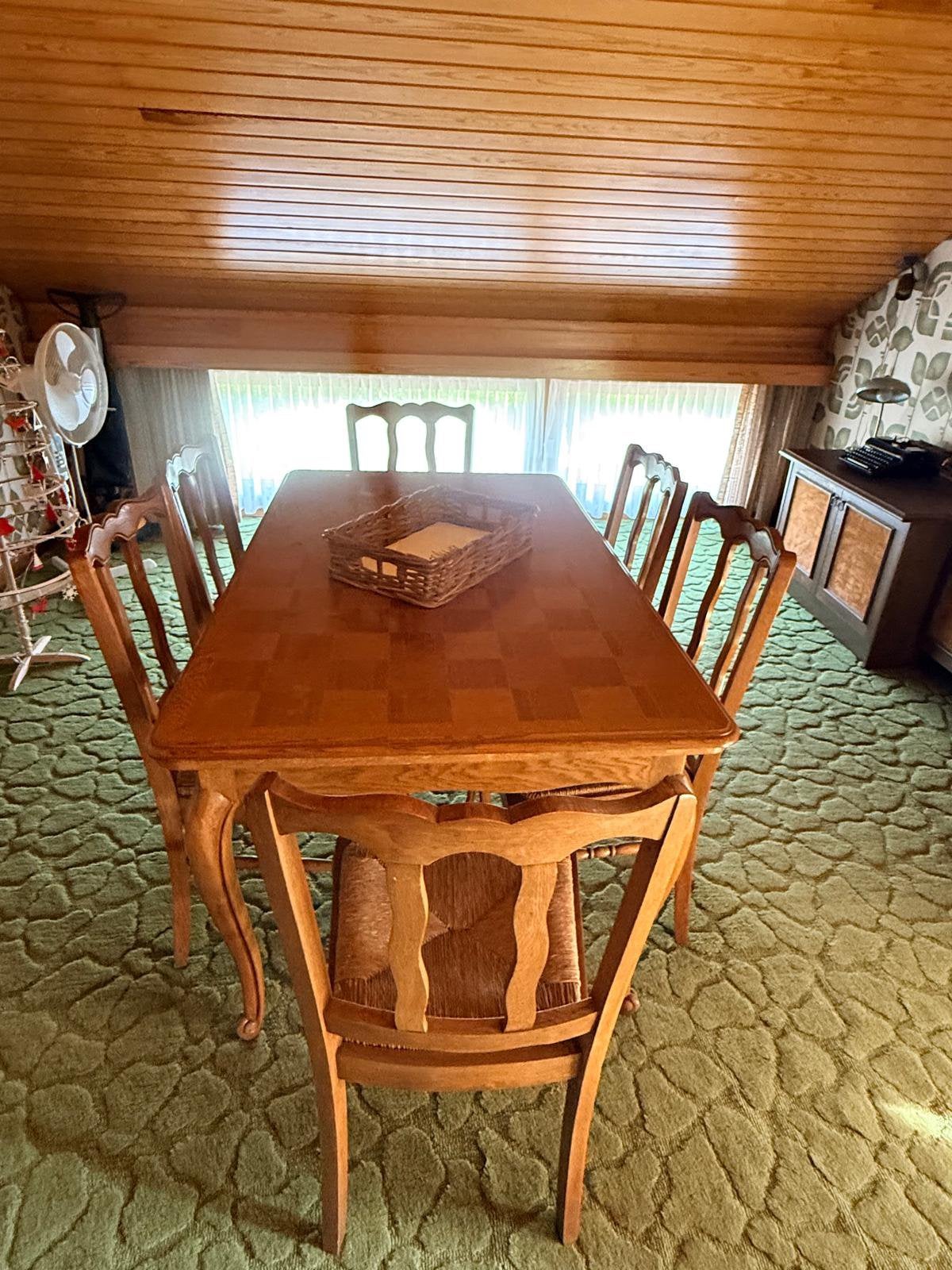 Klasieke tafel en stoelen, Antiek en Kunst, Ophalen
