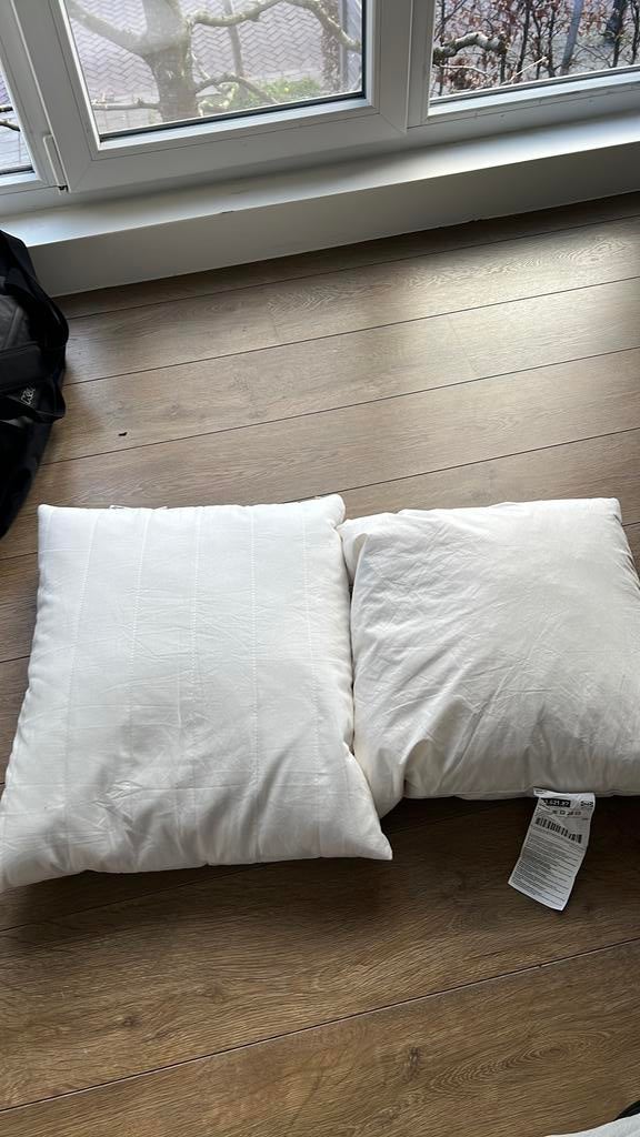 Twee ikea kussens, Maison & Meubles, Accessoires pour la Maison | Coussins, Enlèvement, Comme neuf