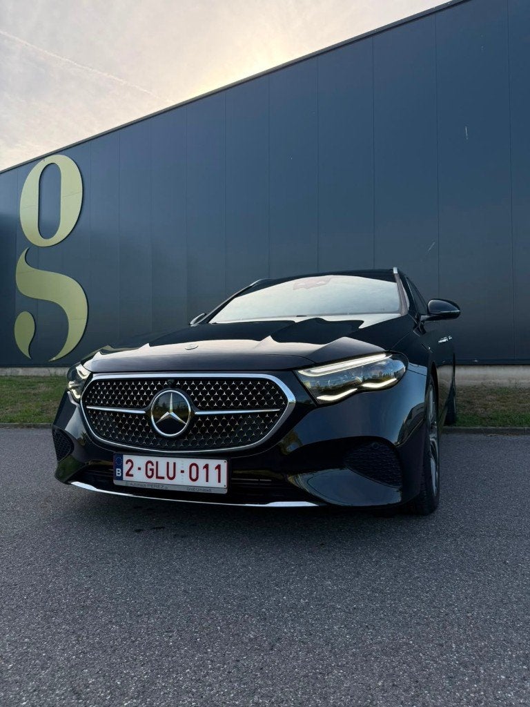 MERCEDES-BENZ E300e SW 2024 PLUG-IN HYBRID 313 PK 9G-TRONIC, Autos, Cuir, Achat, Entretenue par le concessionnaire, Automatique