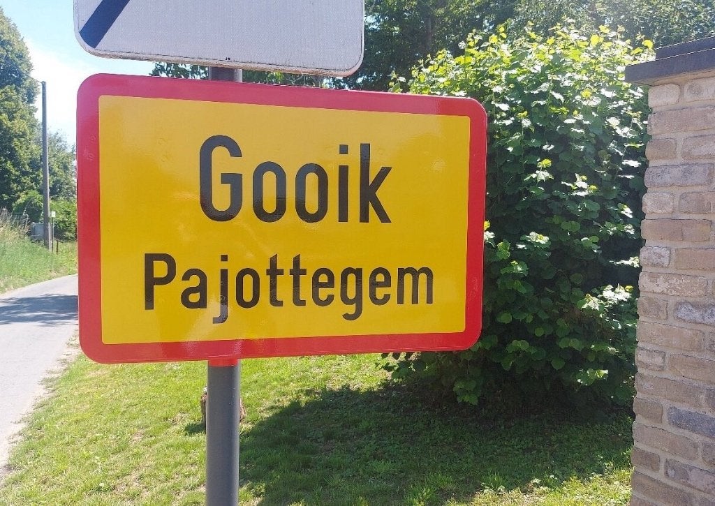 Binnenkort beschikbaar Rijwoning met Tuin en Garage in Gooik, Immo, Via bemiddelaar, 3 kamers, 160 kWh/m²/jaar, Tussenwoning