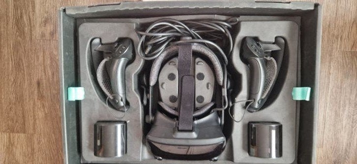 Kit complet Valve Index + boîte d'origine, Enlèvement, Utilisé, Lunettes VR, PC