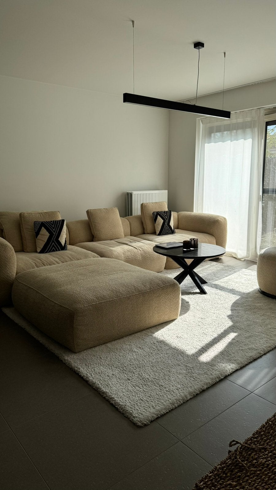 Vloerkleed 240 x 300 cm - crème/beige, Huis en Inrichting, Stoffering | Tapijten en Vloerkleden, Ophalen, Beige