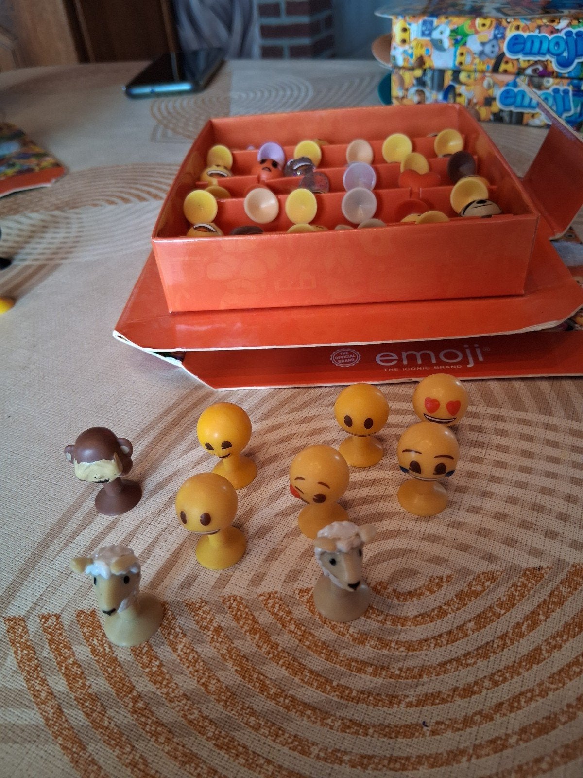 emoji's, Verzamelen, Ophalen