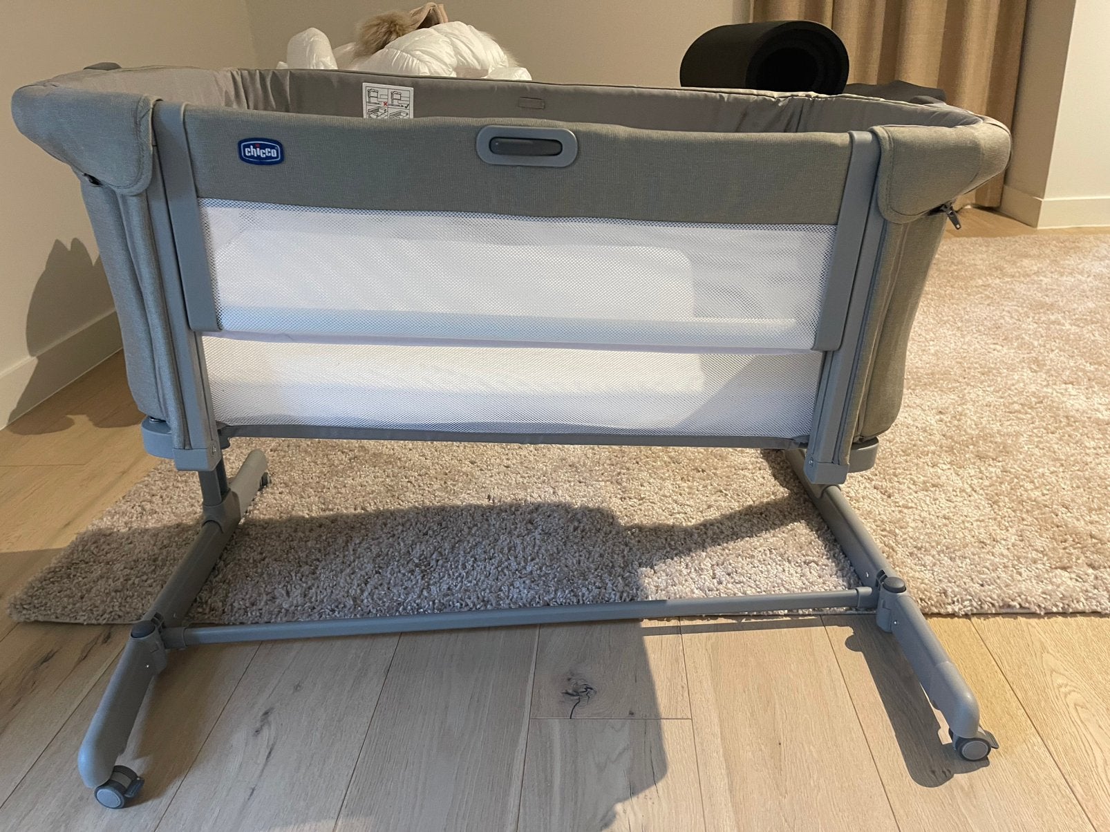 Chicco next2me Magic Evo donker grijs, Ophalen, Zo goed als nieuw, Matras