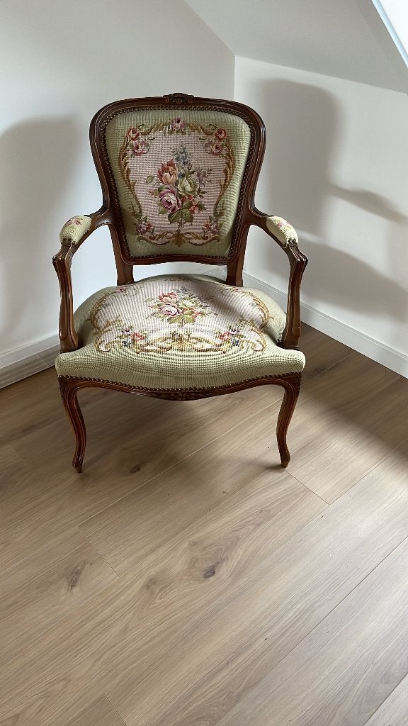 Vintage stoel met armleuningen, Huis en Inrichting, Stoelen, Ophalen, Overige kleuren, Klassiek, Zo goed als nieuw