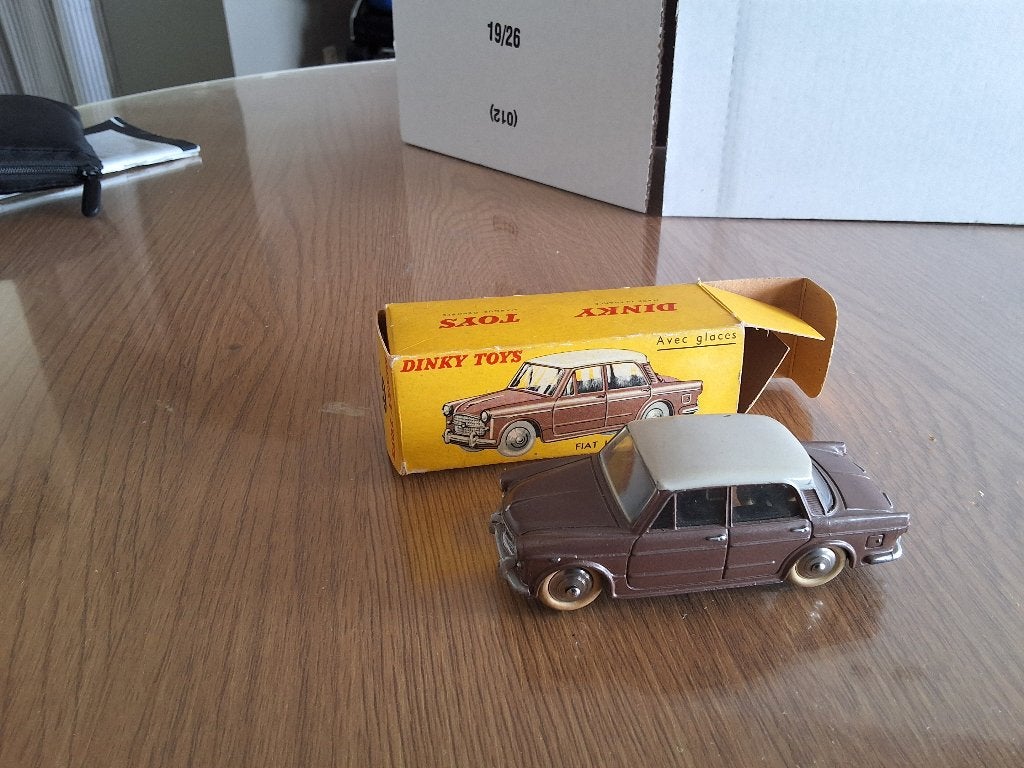 dinky-toys 531 fiat 1200, Ophalen of Verzenden, Gebruikt, Auto, Dinky Toys