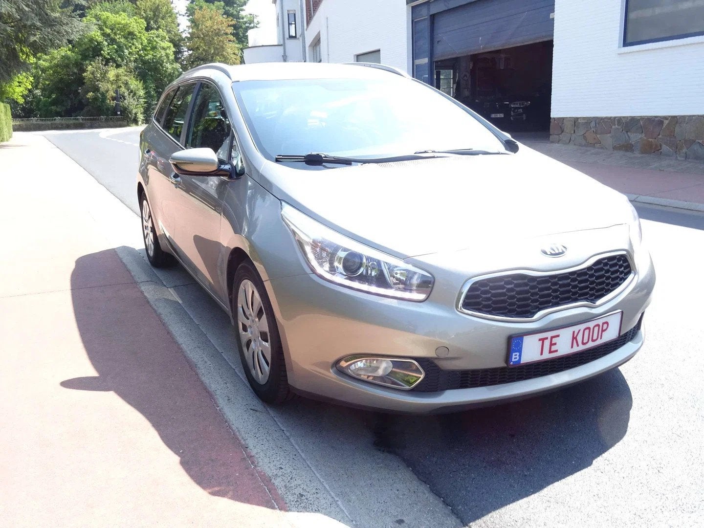 Kia Ceed cee'd Cee'd 1.6i Fusion, Achat, https://public.car-pass.be/vhr/390c9d12-ffa0-4bc8-9479-a7b61bc75566, Entreprise, 5 portes