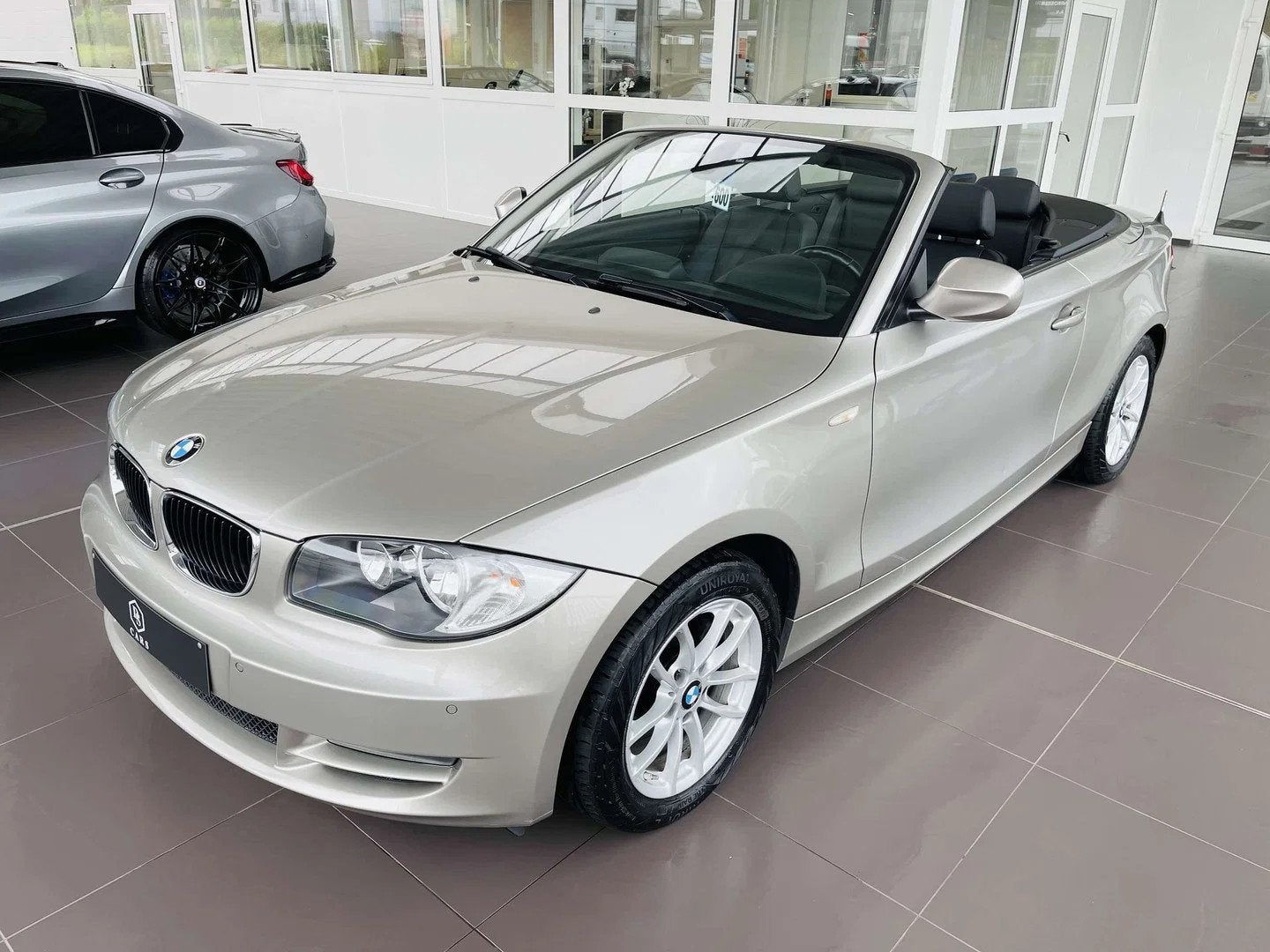 BMW 1 Serie 118 iA * GARANTIE + CUIR + GPS PRO *, Autos, Cuir, Euro 5, Achat, https://public.car-pass.be/vhr/aa093e76-383d-48f1-a097-5d289d7e5a45