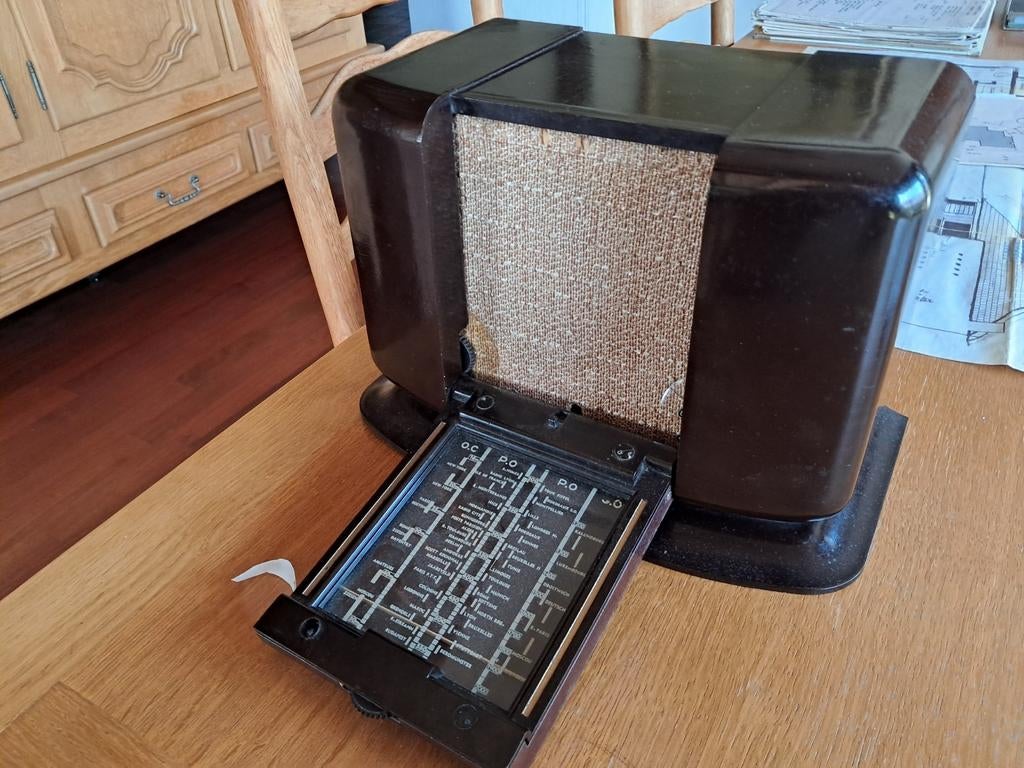 Vintage radio jaren 1940-50, Enlèvement