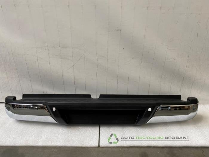 Pare-chocs arrière d'un Nissan Navara, -, 3 mois de garantie, Utilisé, -