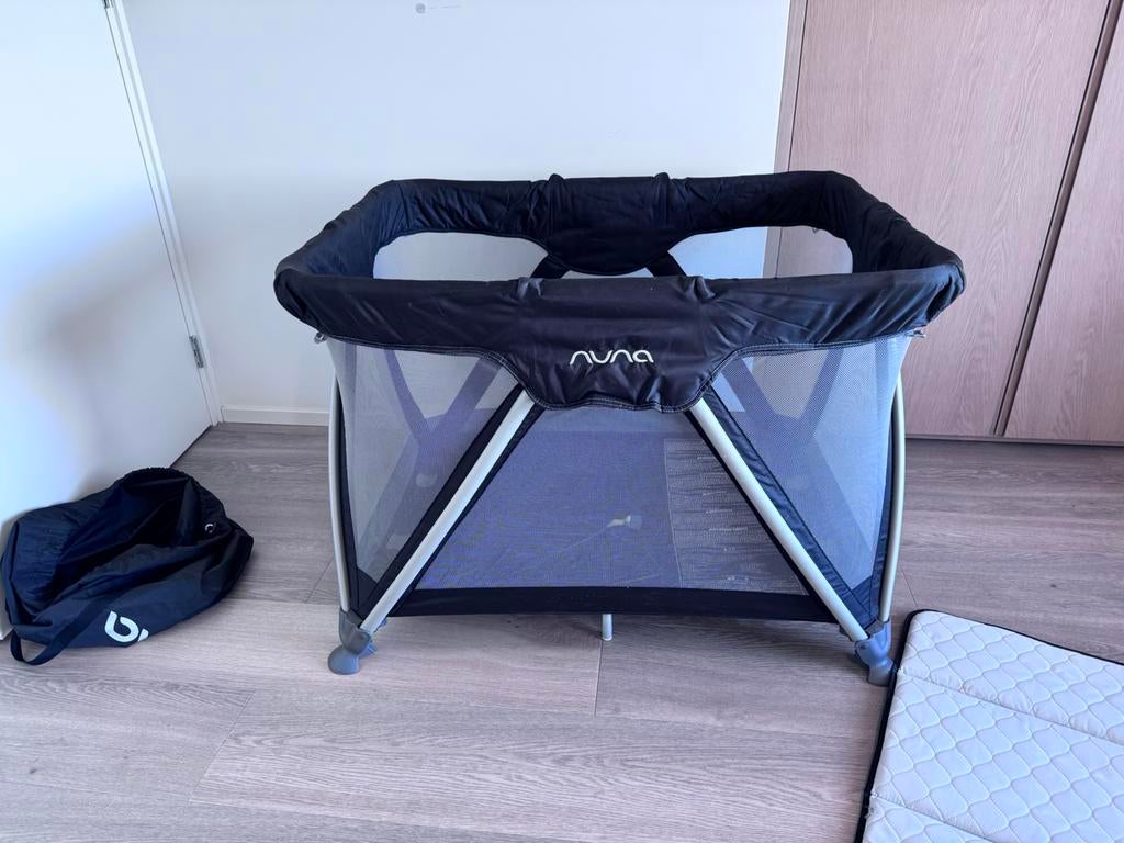 Nuna Sena Aire / Aero sleep matelas, Enfants & Bébés, Enlèvement, Utilisé, Lit de voyage