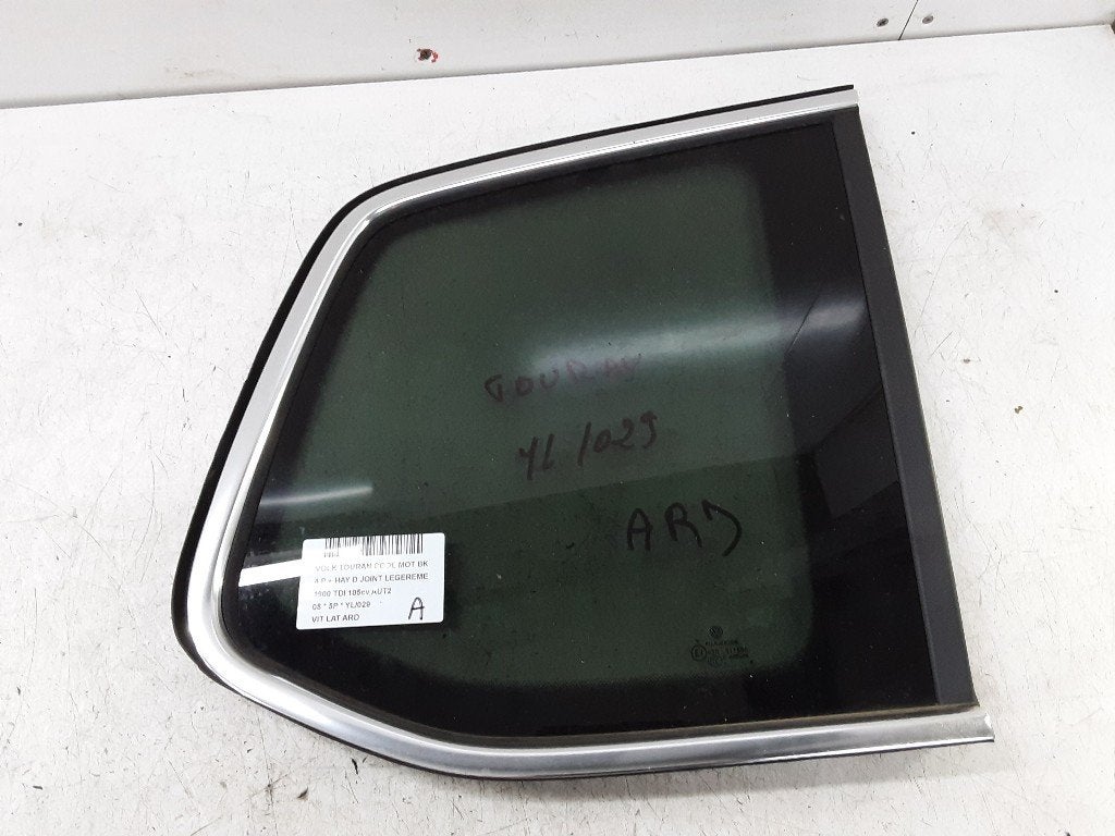 VITRE LATERALE ARRIÈRE DROIT Touran (1T1 / T2) (5TA845042), Autos : Pièces & Accessoires, Volkswagen, Mevr. I. Hauben, Utilisé