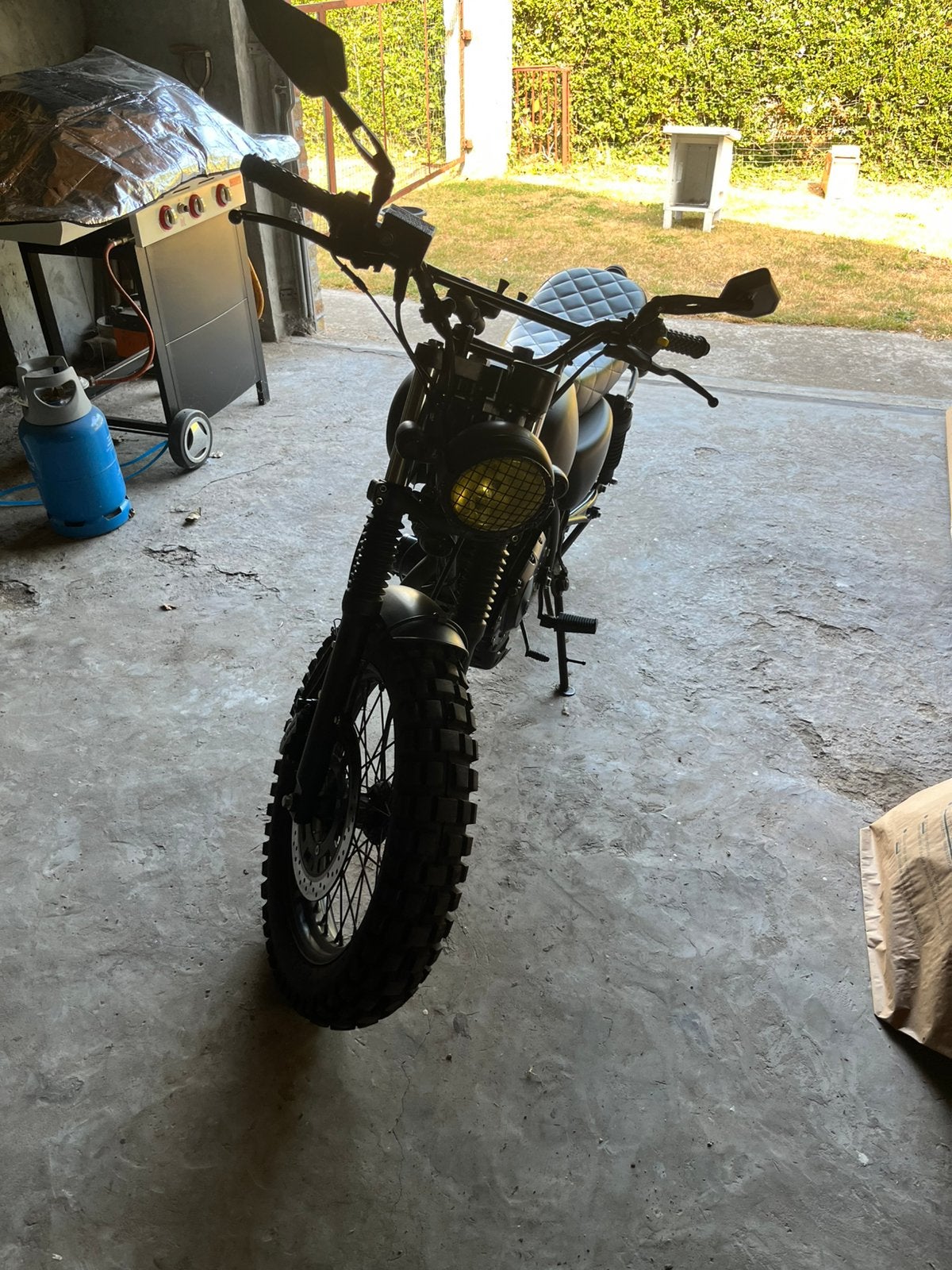 Mutt Sabath 125., Enlèvement